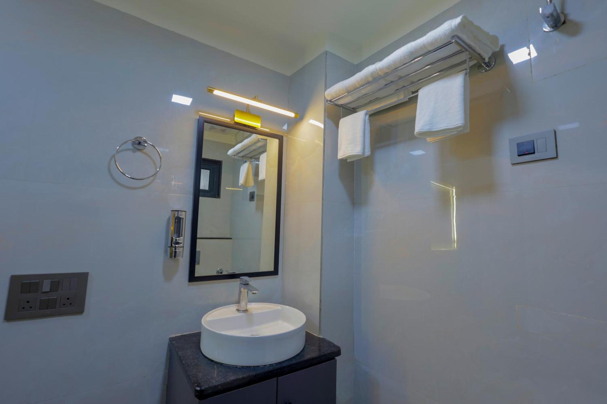 Narayana Homes Mathura Exterior foto